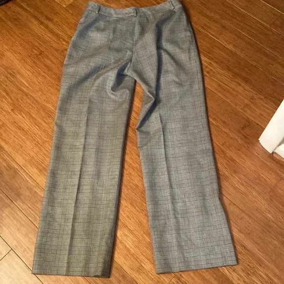 Kasper womens dress pants - patterned - size 8 - great condition - black/white - Picture 7 of 7